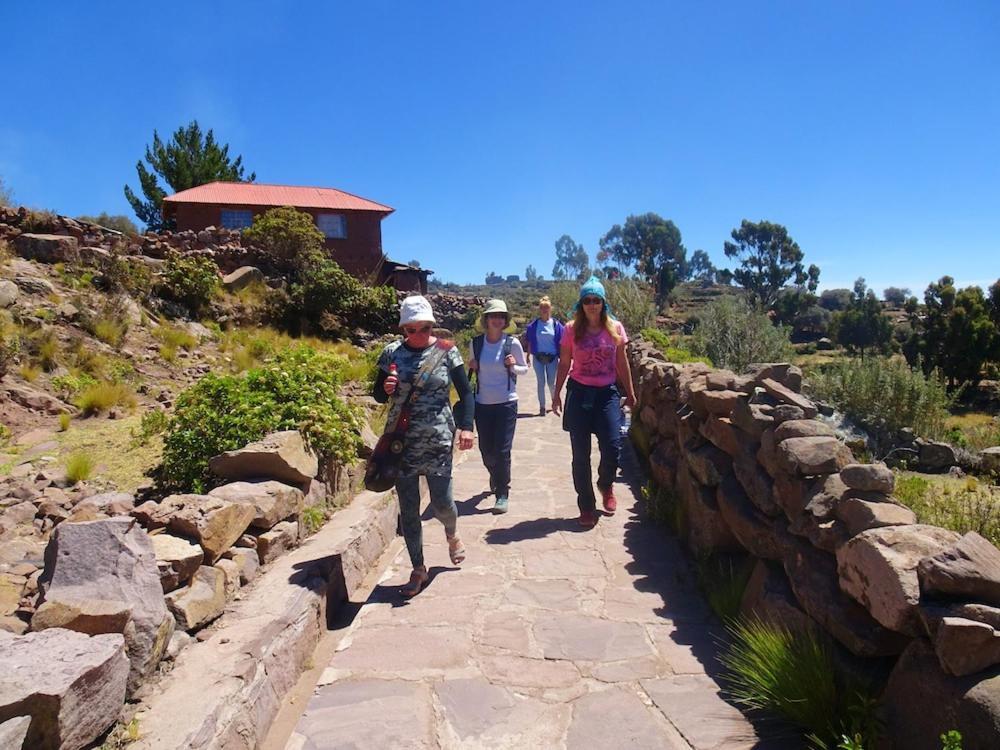 Taquile Hospedaje Mario Huillanopampa Luaran gambar
