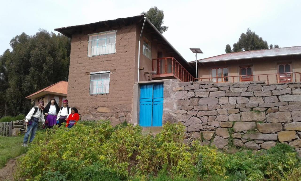 Taquile Hospedaje Mario Huillanopampa Luaran gambar